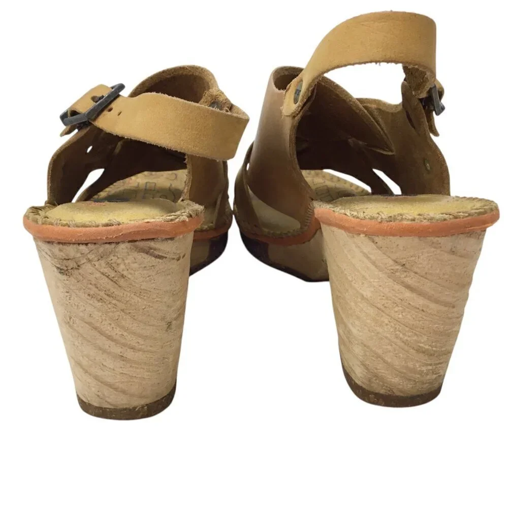 The Art Company Platform Sandals Golden Yellow Leather Wooden Heels Size 39 / 8